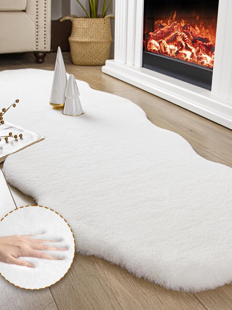 Ashler Faux Fur Rug, Upgraded Soft Faux Rabbit Fur White Area Rugs, 2 X 6 Feet,